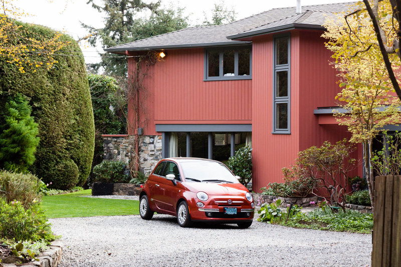 Illustration for article titled Pics from the Curbside: 2016-03-26 around Caulfeild Park, West Vancouver